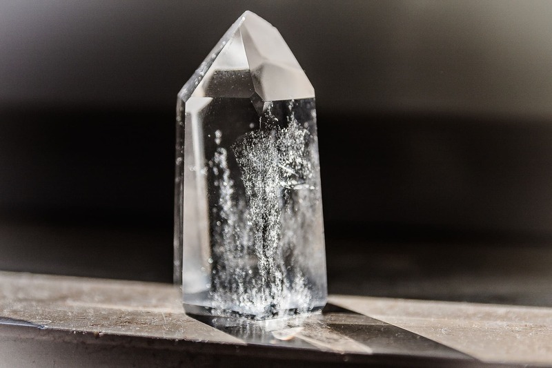 crystal-1685590_1920