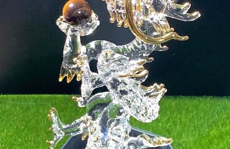 龍好き必見！！【金運昇龍】 タイガーアイ １粒持ち [ガラス細工]　金運アップ